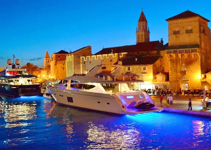 Carpe Diem By Interhome Daire Trogir